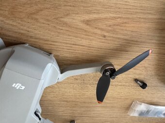 Prodám DJI MINI 2 Fly more combo - 10