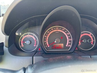 Kia Ceed - 10
