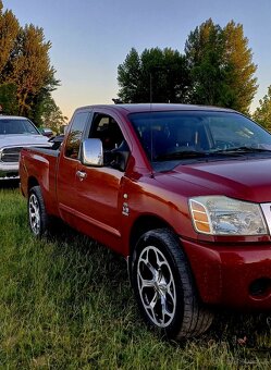 NISSAN TITAN 5.6 V8 REDNECK EDITION - 10