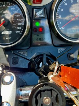 Honda CB1300 - 10