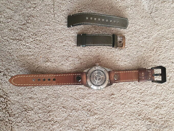 Hodinky Tag Heuer Autavia Bronze Automatic Green Manufacture - 10