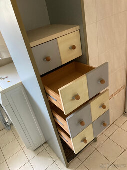 Skříňka koupelnová se zásuvkami za 500 kč - 10