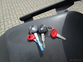 Honda CB 600F Hornet - 10