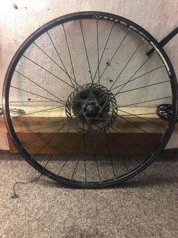 Brzdové páky a třmeny SHIMANO + zadni kol - 10