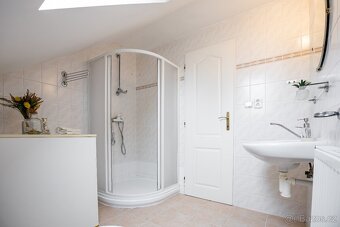 Prodej rodinného domu 5+1, 154 m² - Bylany u Českého Brodu - 10