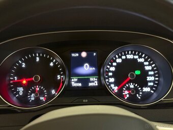 Volkswagen Passat 2020 2.0TDI 110kw 135TKM MATRIX - 10