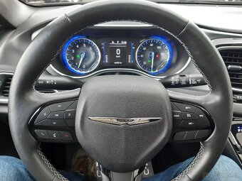 Chrysler Pacifica 3,6L SPORT, ALU 20'', panorama, 66.000 K - 10