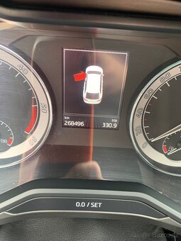 Škoda Superb - 10