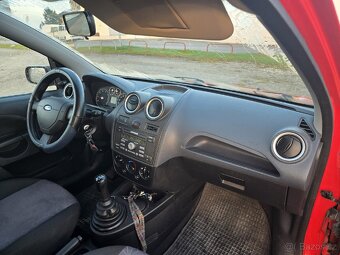Ford Fiesta Ambiente 1.3i,51kw,nová STK. - 10