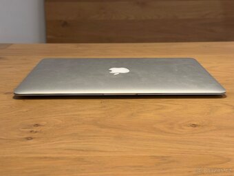 Apple MacBook Air 13" (Early 2014) - 10