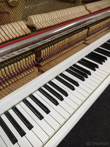 Bílé piano, pianino, klavír Petrof-Forster - 10