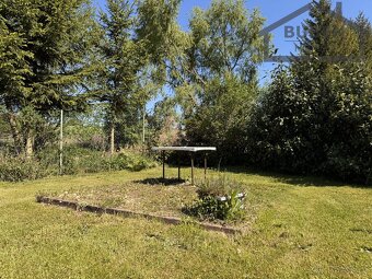 Prodej zahrady 944 m2 se zahradní chatou a kolnou - Sulislav - 10