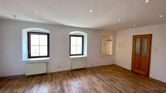 Prodej rodinného domu 170 m² s pozemkem 390 m² - Strmilov - 10