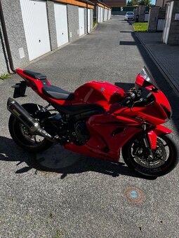 Suzuki gsxr 1000 - 10