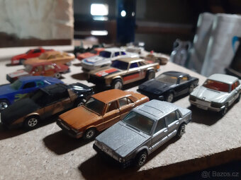 Modely aut, různé typy, velikosti, formule atd. motorky - 10