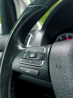 VW Touran 1.6Tdi 66kw 10/2013, servis Porsche - 10