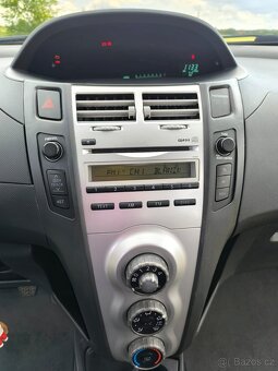 Toyotu Yaris r.2006 - 10