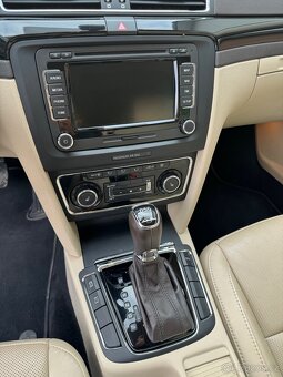 Skoda Superb L&K 4x4 3.6 V6 - 106 000km - TOP stav - 10