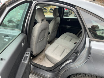 VOLVO S40 1,8 i 92 Kw - 10