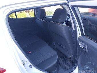 Suzuki Swift - 10
