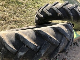 Pneu 12,4/11-28 - 10