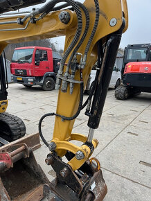 CAT 302.7 DCR POWERTILT - 10