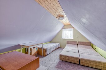 Prodej poctivé chatky v Sedlnicích - 10
