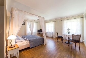 Stetek u Českého Krumlova + přilehlé stavební pozemky - 10