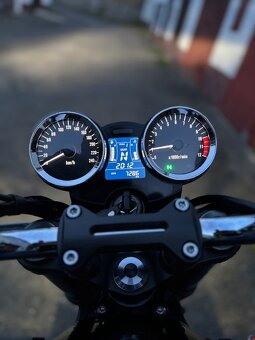 Kawasaki Z900 RS - 10