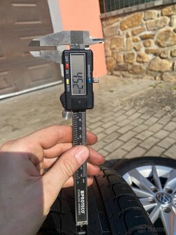 Originální sada disků VW s letním pneu 196/65 R15 - 10