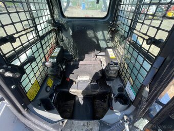 Smykový nakladač Bobcat S530 - 10
