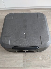 Bezpečnostní kufr (box,kazeta) odolný ohni a vodě SentrySafe - 10