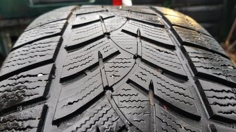 Zimní pneu Goodyear UltraGrip SUV 235/55 R18 - 10