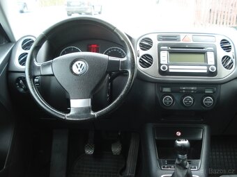 VOLKSWAGEN TIGUAN 2.0 TDI 4 x 4,SERVISKA,NOVÁ STK - 10