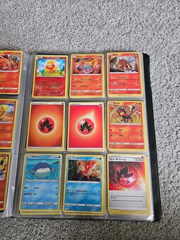 Album plne pokemon karet - 10