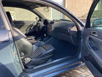 Alfa Romeo 147 GTA 3,2 rok 2003 - 10