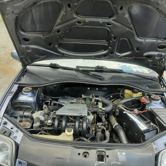 RENAULT CLIO II-1,2 43KW/1999 - 10
