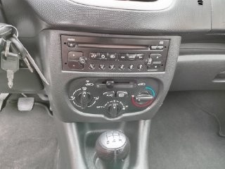 Peugeot 206 - 10