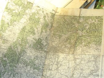 560 kusů map - 10
