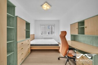 Prodej rodinného domu s garáží dílnou a zahradou - Praha - K - 10