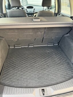Ford Kuga 1,6 i, naj. 78.000 Km, nové ČR, 2 majitelka, 2013 - 10