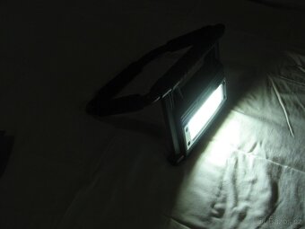 Parkside 20W LED svítilna - 10
