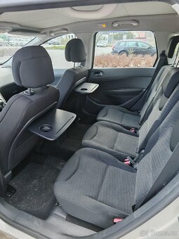 Peugeot 308 SW 1,6 HDI 80 kW, panorama, navigace - 10