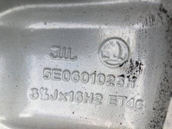 Alu kola ŠKODA OCTAVIA III 16" zimní NOKIAN 205/55R16 - 10