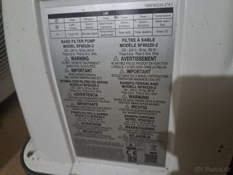 Kompletní set: Bazén Exit Toys
- 10