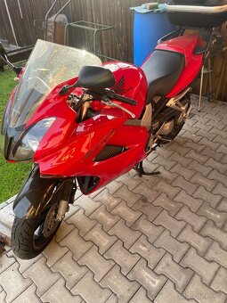 Honda VFR 800 - 10