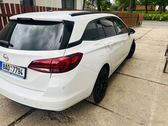 Opel Astra Sport tourer - 10