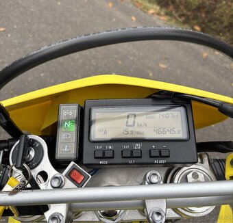 Suzuki DRZ 400 SM - 10