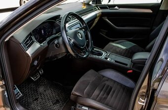 Volkswagen Passat Variant 2.0 BiTDI Highline 4MOTION 2016 - 10