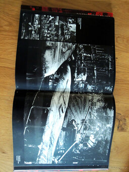 1968 Magnum ve světě Prague Tribune foto kniha - 10